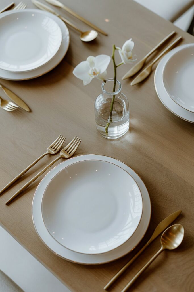 Minimalist Table Setting